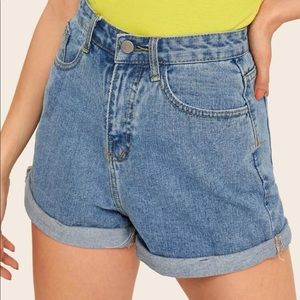 SHEIN high waisted mom short size S